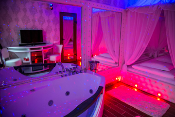 Hotel Boutique Mikaela Brasov oglinda